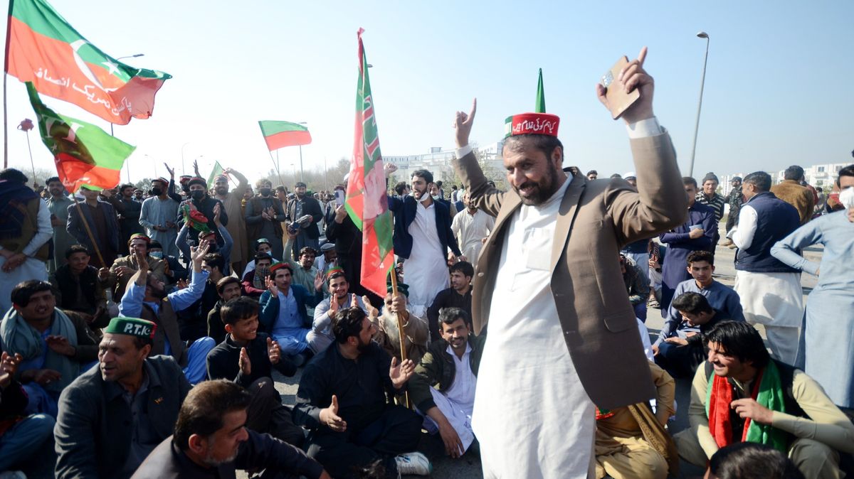 Pákistánci protestují proti falšování volebních výsledků